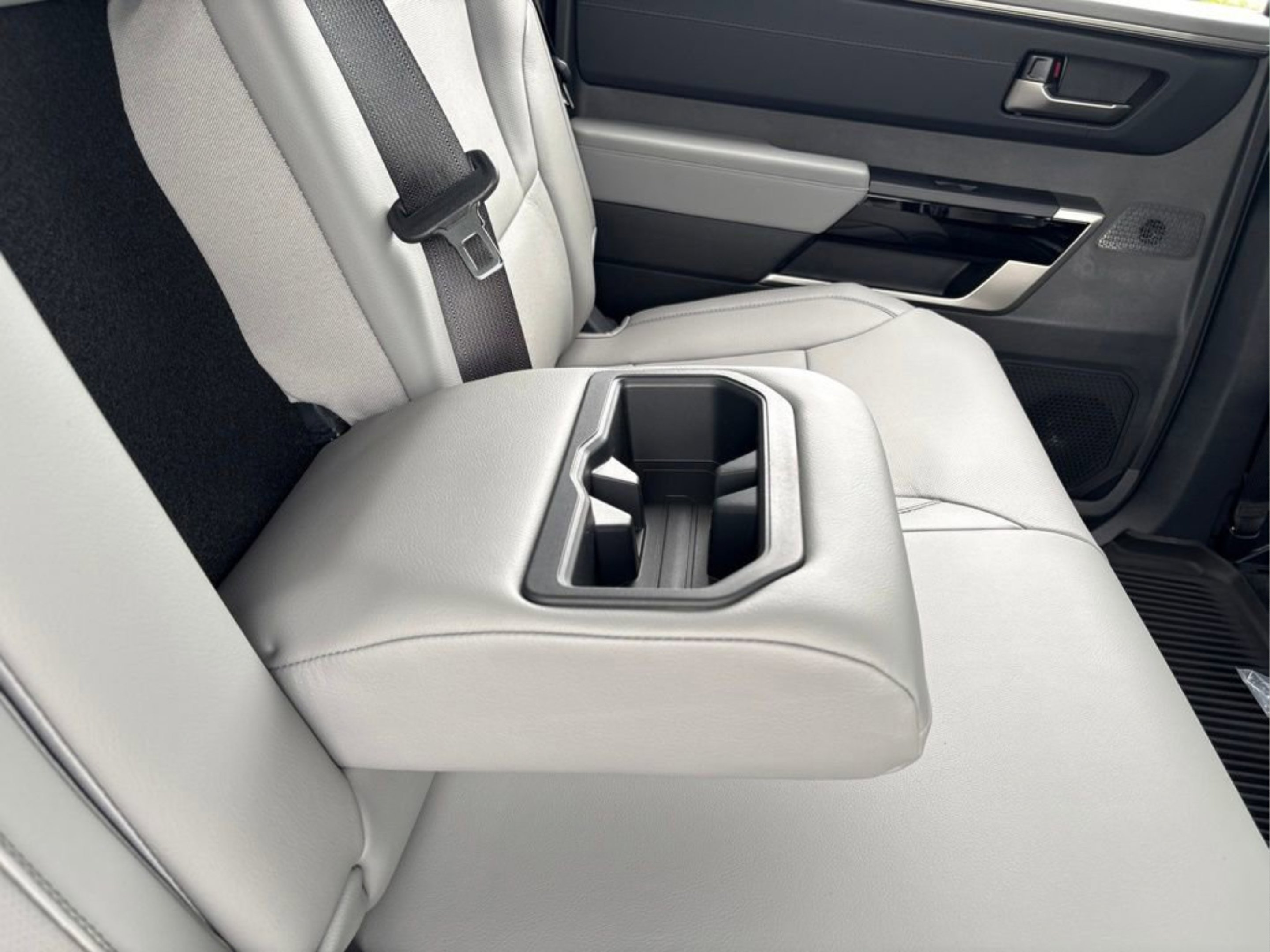 2026 Toyota Tundra Limited - Photo 36