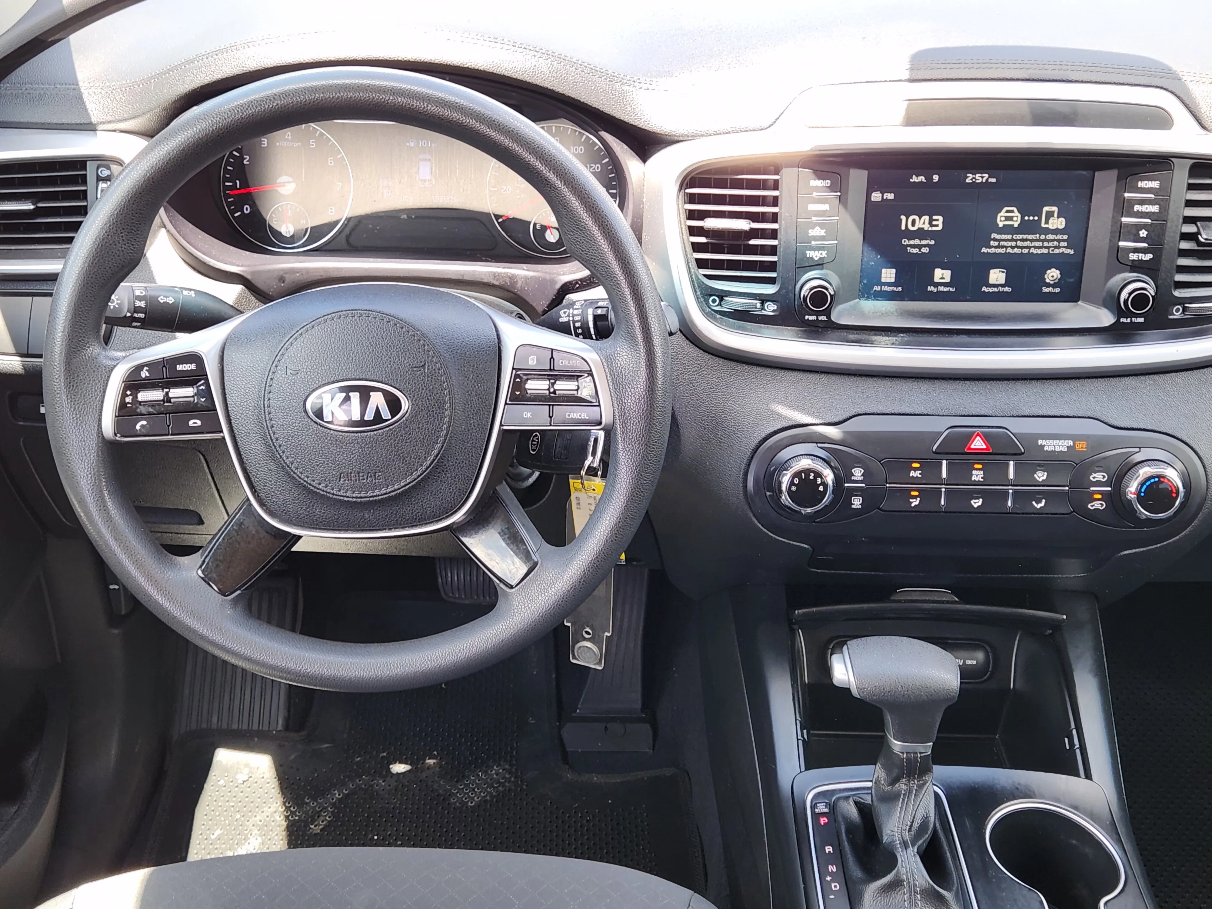 Used 2020 Everlasting Silver Kia L image 26