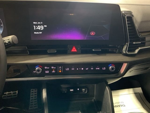 Used 2023 Red Kia X-Pro Prestige image 14