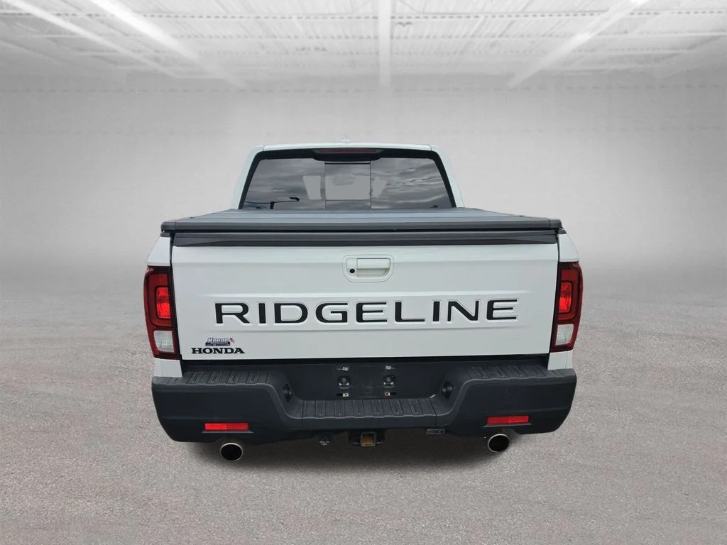 Used 2024 White Honda RTL image 5