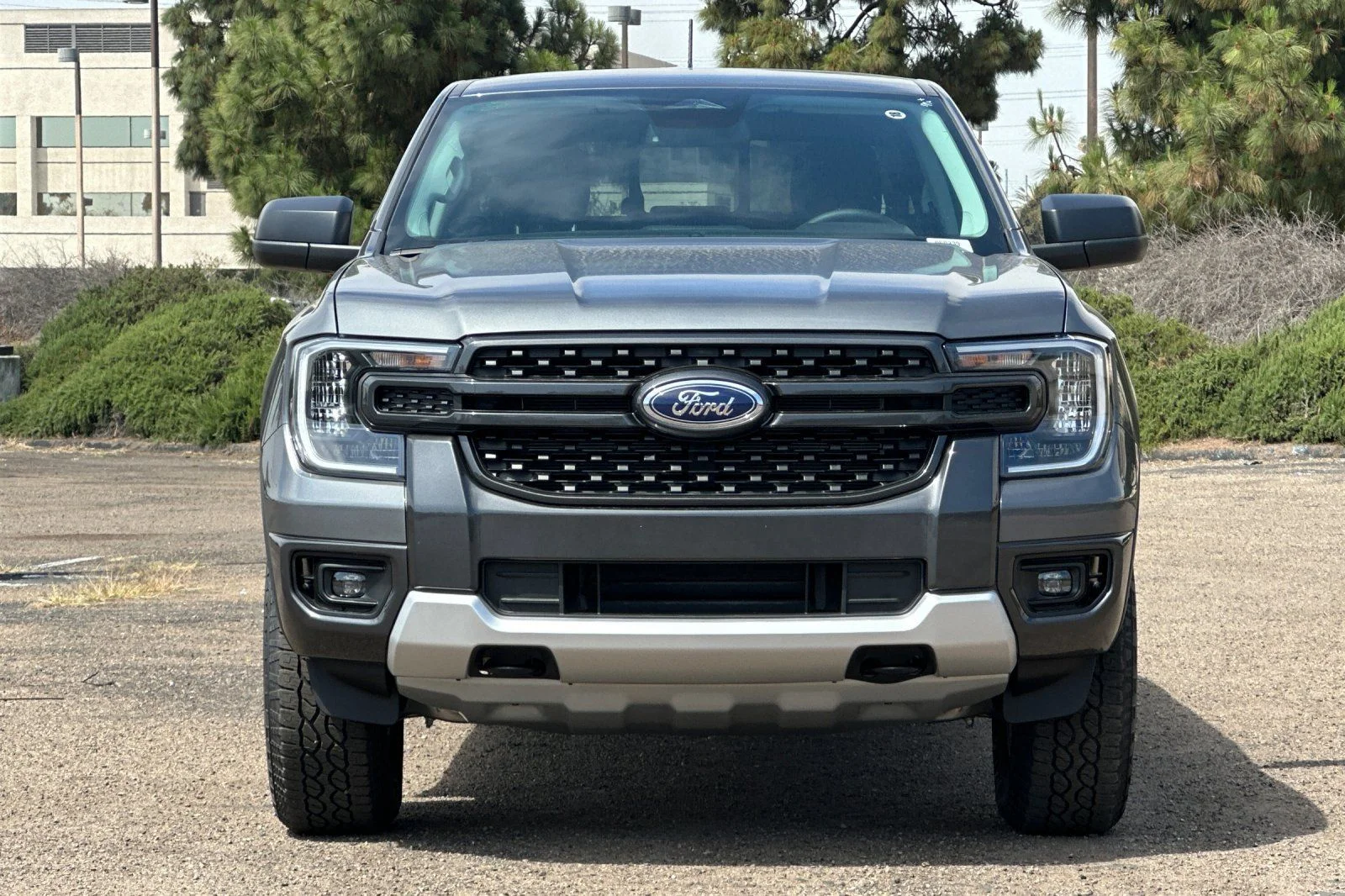 New 2026 Carbonized Gray Metallic Ford XLT image 5