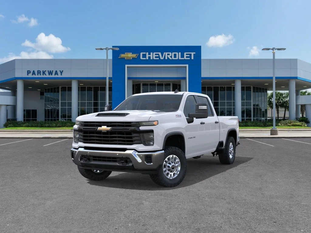 New 2026 Summit White Chevrolet WT image 8