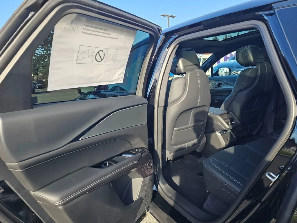 2027 Cadillac LYRIQ Sport - Photo 19