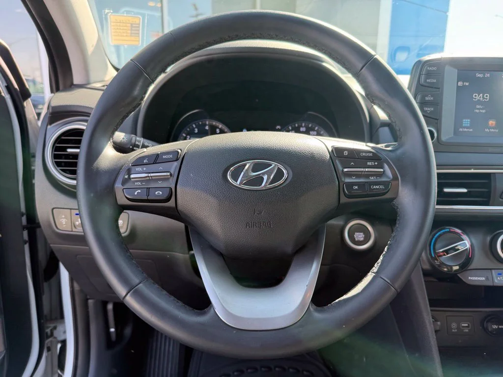 Used 2020 White Hyundai SEL image 19