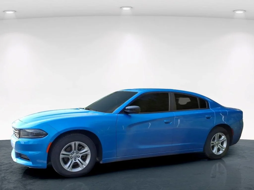 Used 2023 Blue Dodge SXT image 5