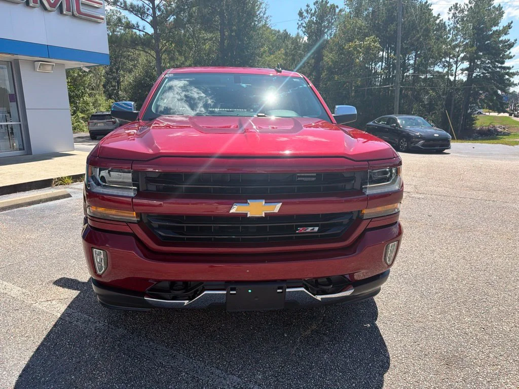 Used 2018 CAJUN RED TINTCOAT Chevrolet LT image 8