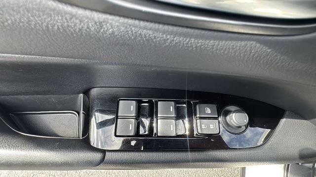 Used 2025 White Mazda 2.5 S Select Package image 18