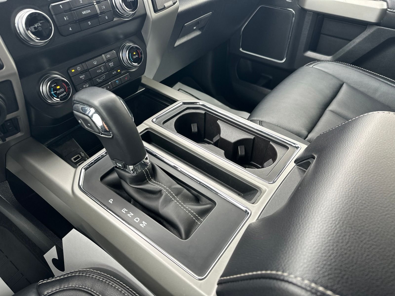 Used 2019 Gray Ford Lariat image 76