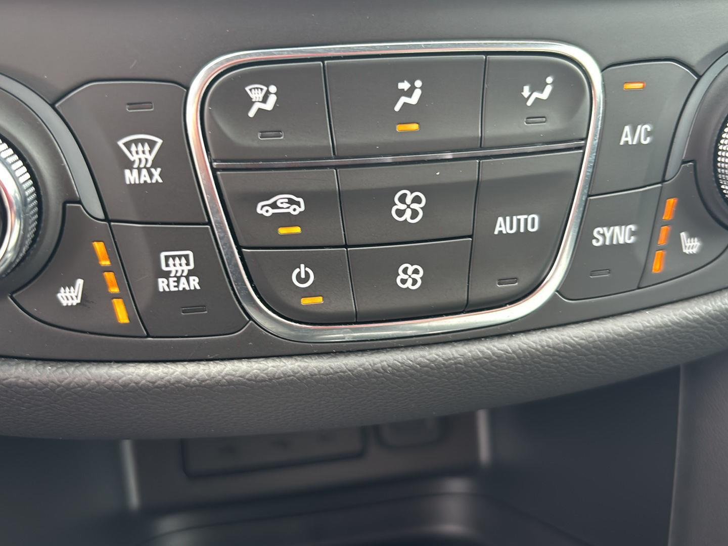 Used 2024 Summit White Chevrolet LT image 23