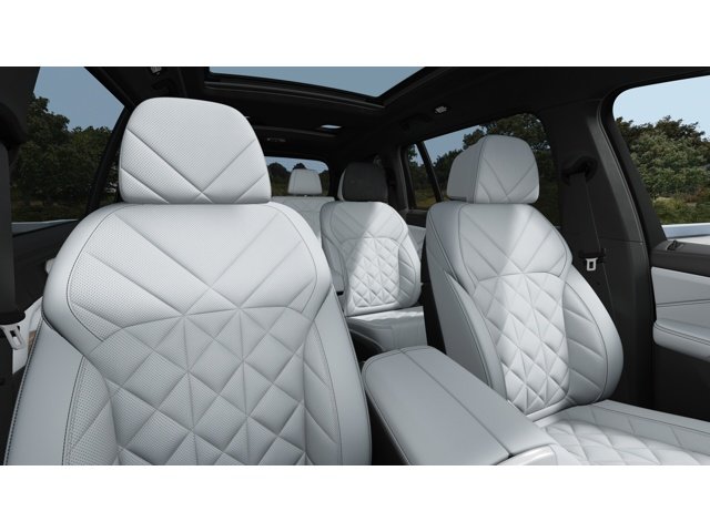 New 2027 Brooklyn Grey Metallic BMW X7 40i image 11