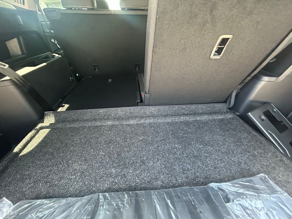 2026 Volkswagen Atlas SE w/Tech - Photo 41