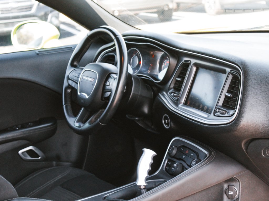 Used 2015 Sublime Pearl Coat Dodge R/T image 25