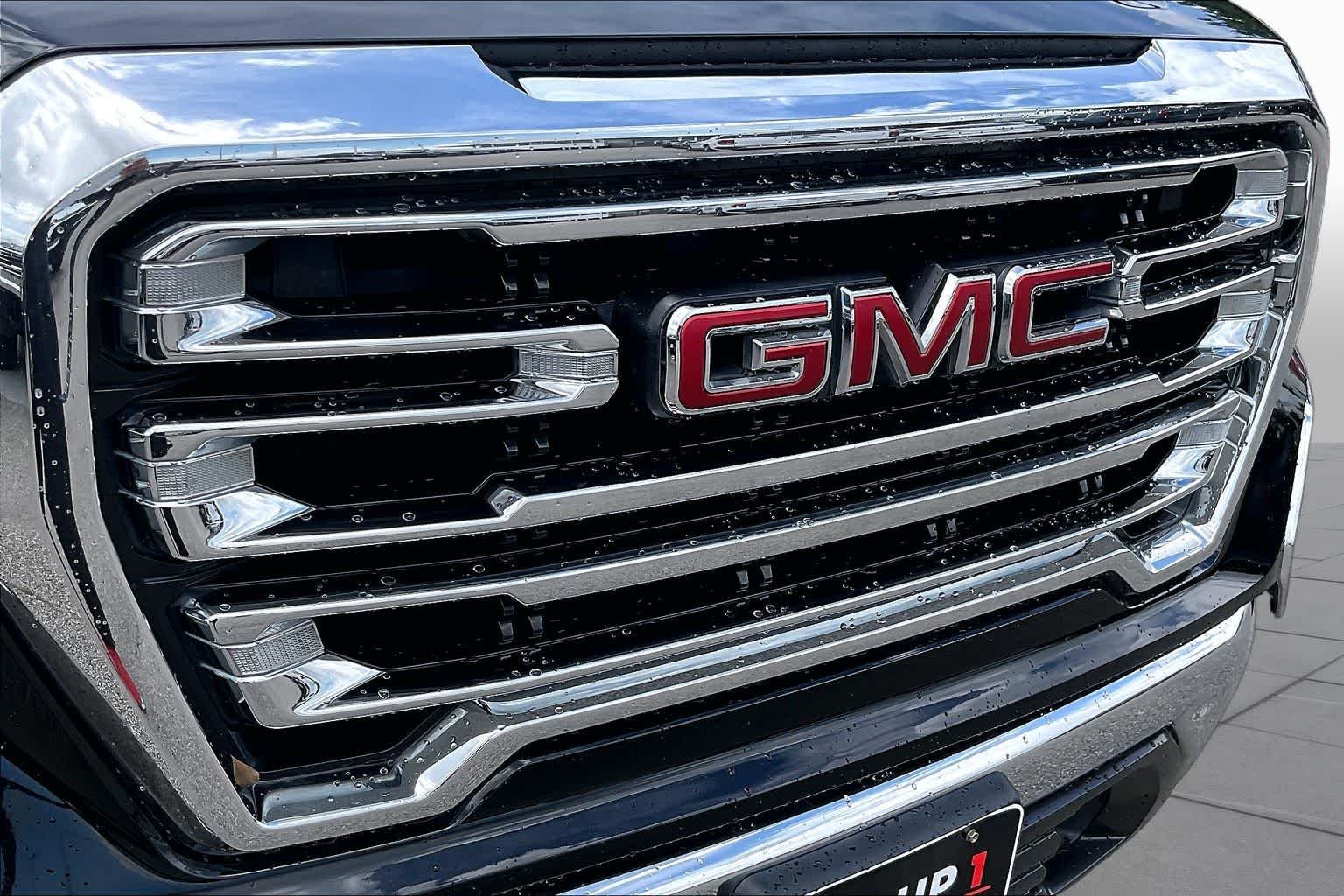 Used 2020 Onyx Black GMC SLT image 29