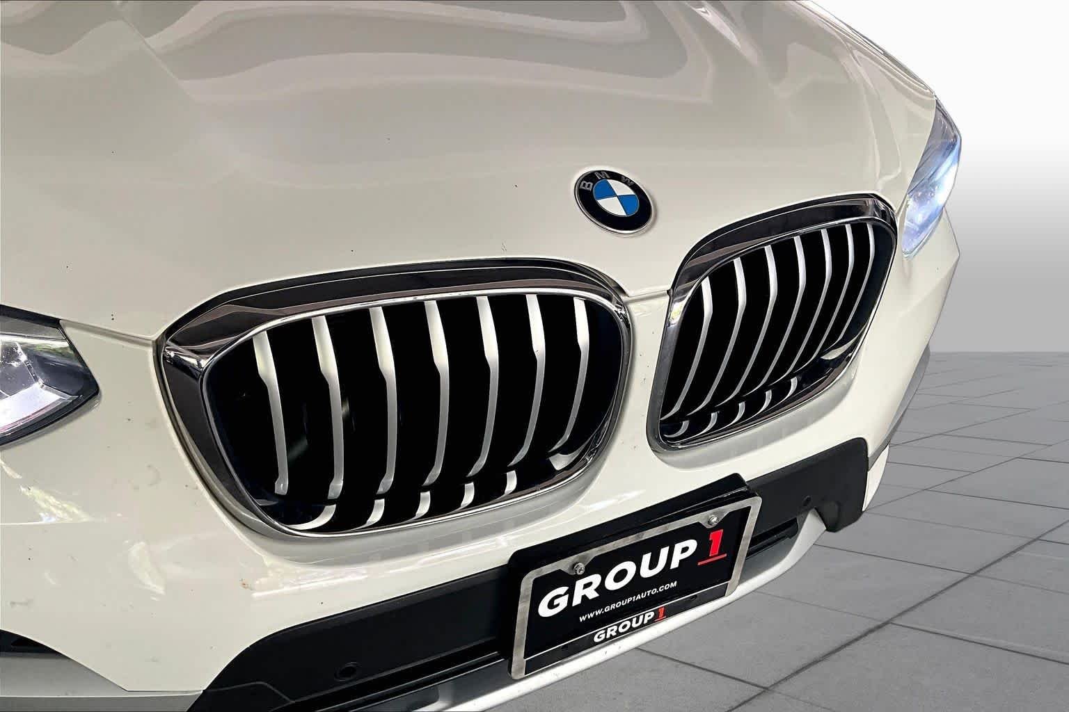 Used 2021 Alpine White BMW sDrive30i image 29