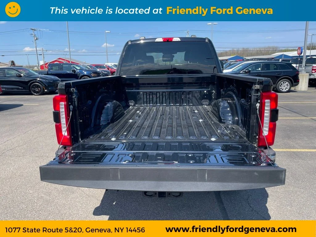 Used 2025 Agate Black Metallic Ford Lariat image 12