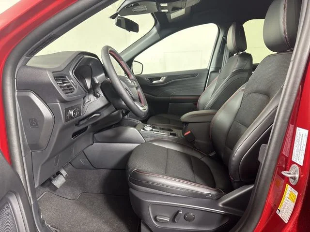 New 2026 Rapid Red Metallic Tinted Clearcoat Ford ST-Line Select image 11