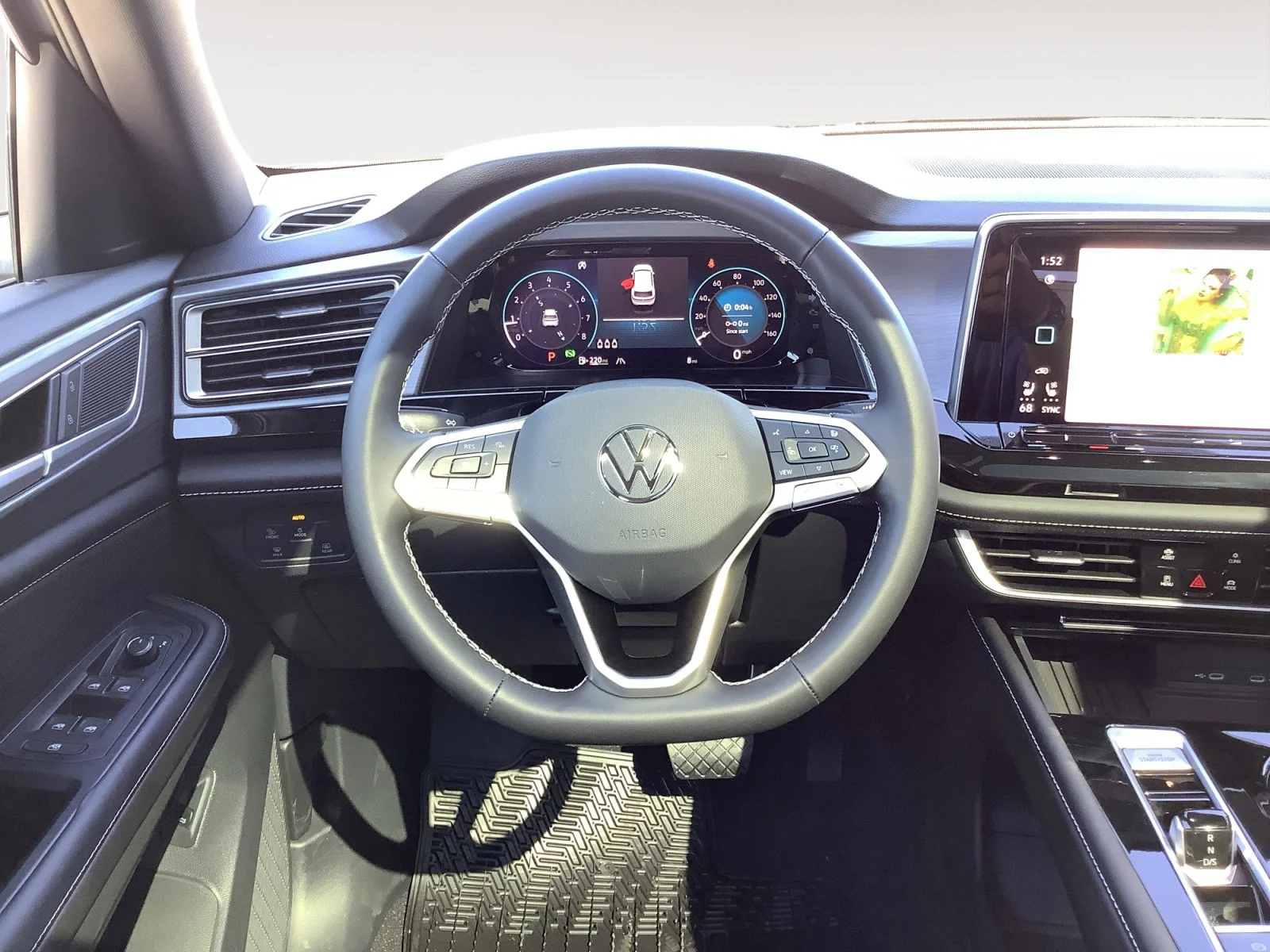 New 2026 Silver Mist Metallic Volkswagen 2.0T SE w/Technology image 15