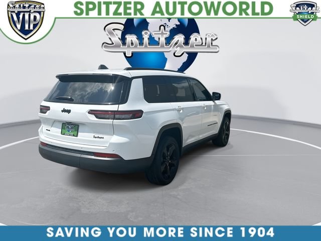 Used 2023 White Jeep Altitude image 9