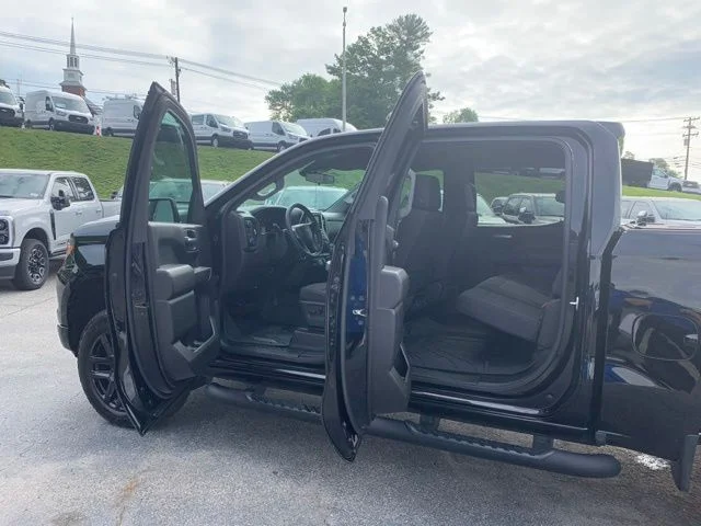 Used 2025 Black Chevrolet Custom Trail Boss image 17