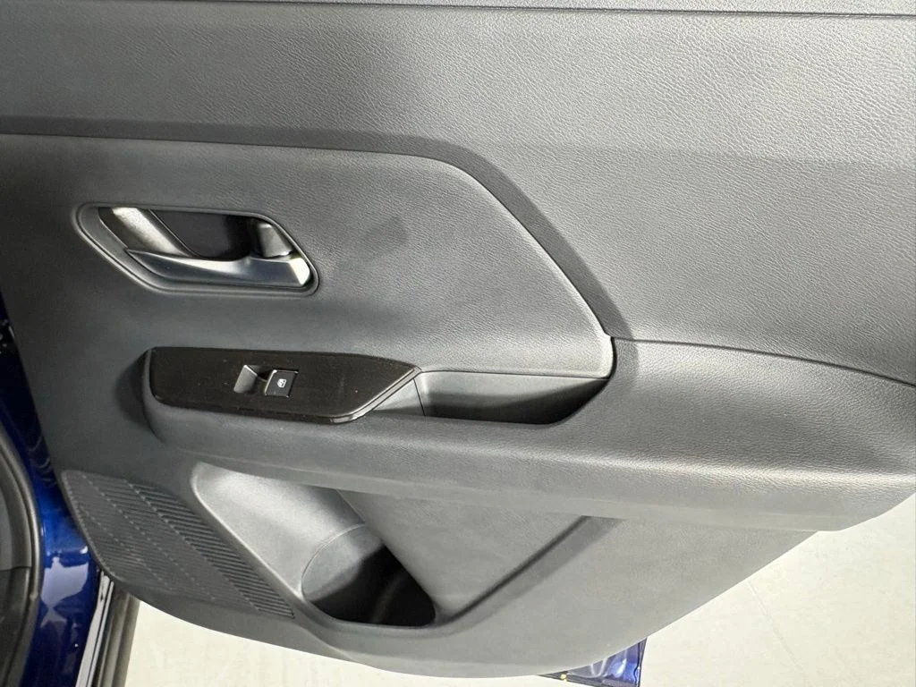 New 2026 Blue Nissan SR image 18