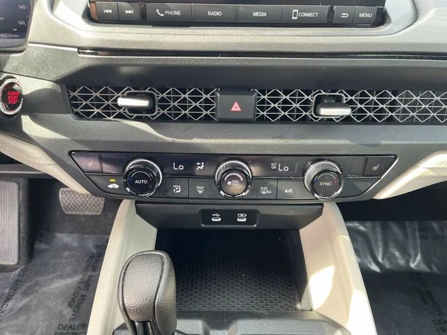 Used 2023  Honda EX image 25