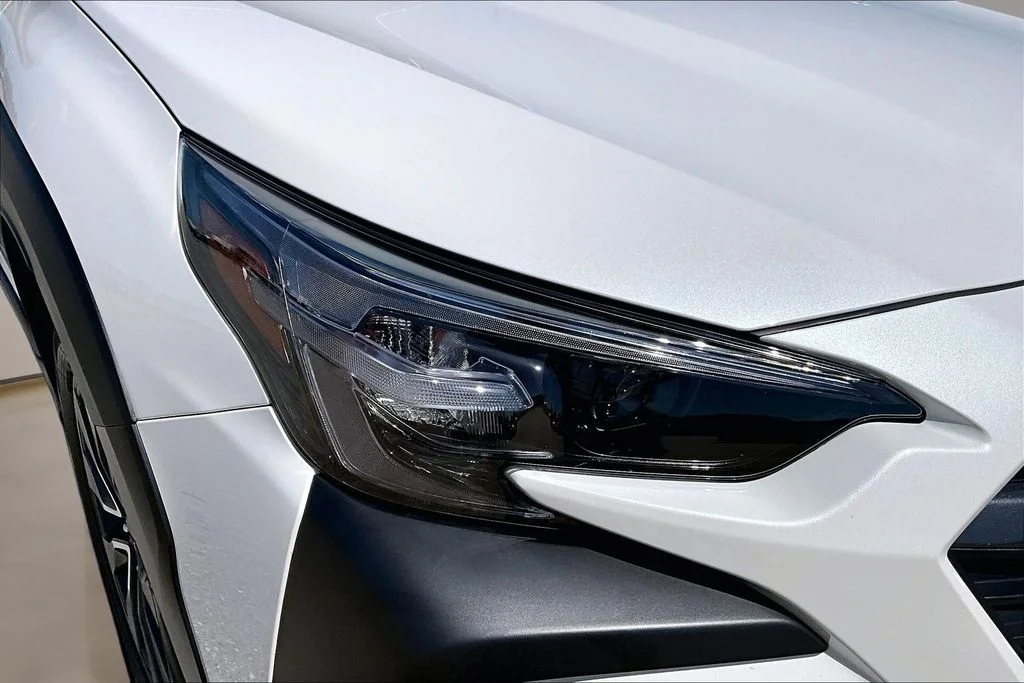 Used 2025 White Subaru Touring XT image 30