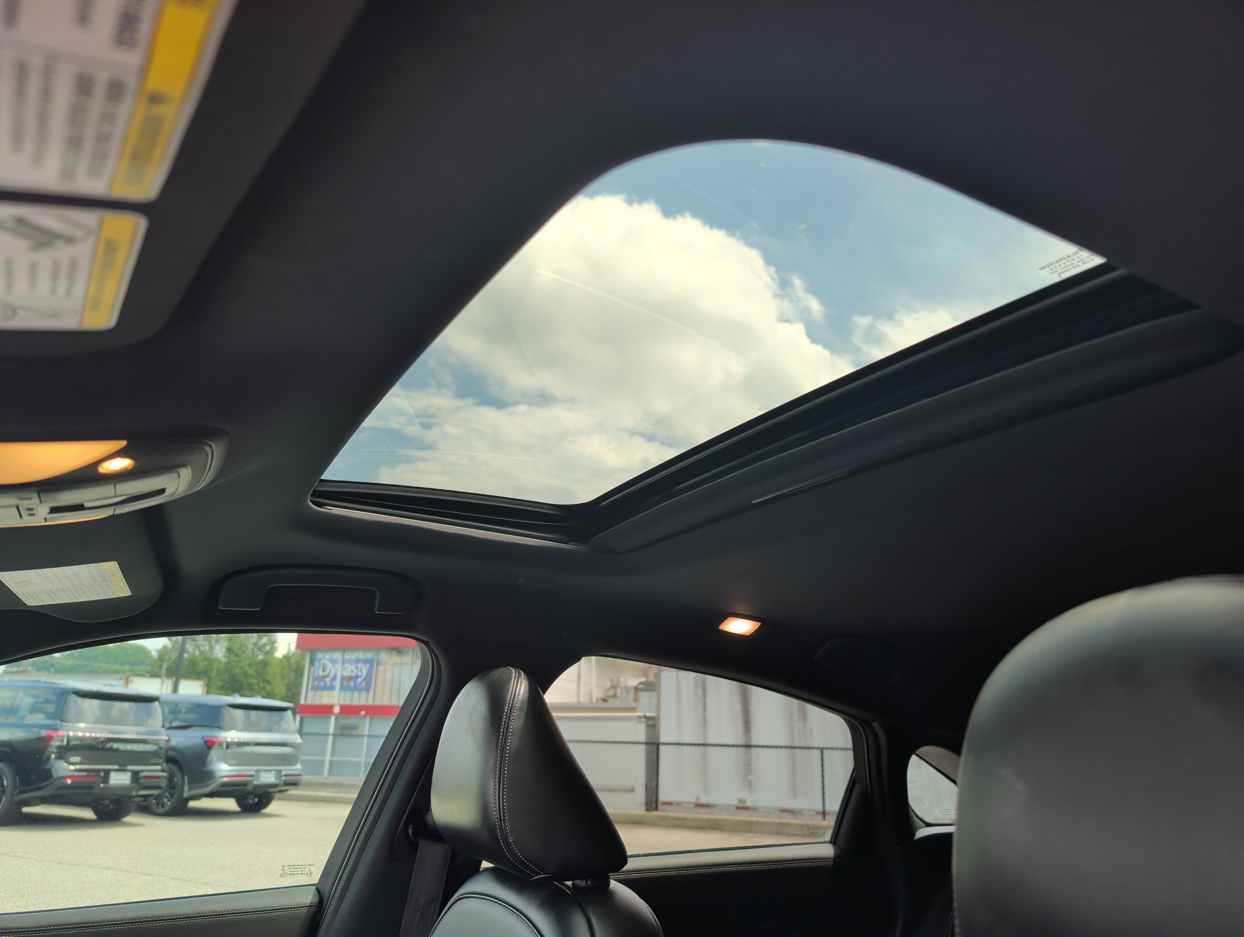 Used 2022 Mineral Black INFINITI LUXE image 27