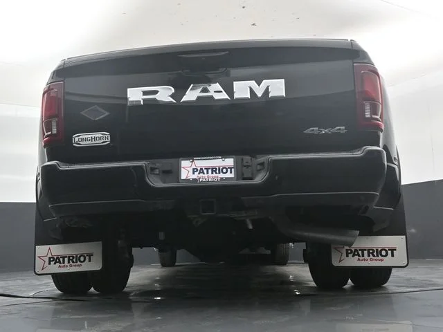 New 2026 Diamond Black Crystal Pearl-Coat Exterior Paint RAM Limited image 42