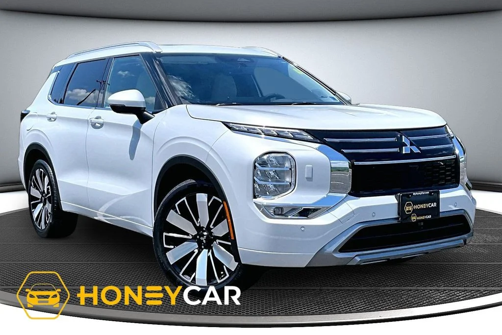 2025 Mitsubishi Outlander SEL S-AWC's photo