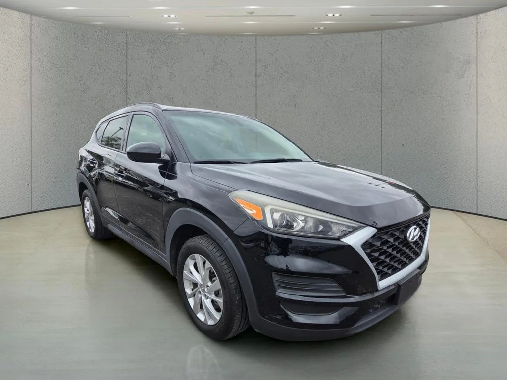Used 2019 Black Hyundai Value image 7