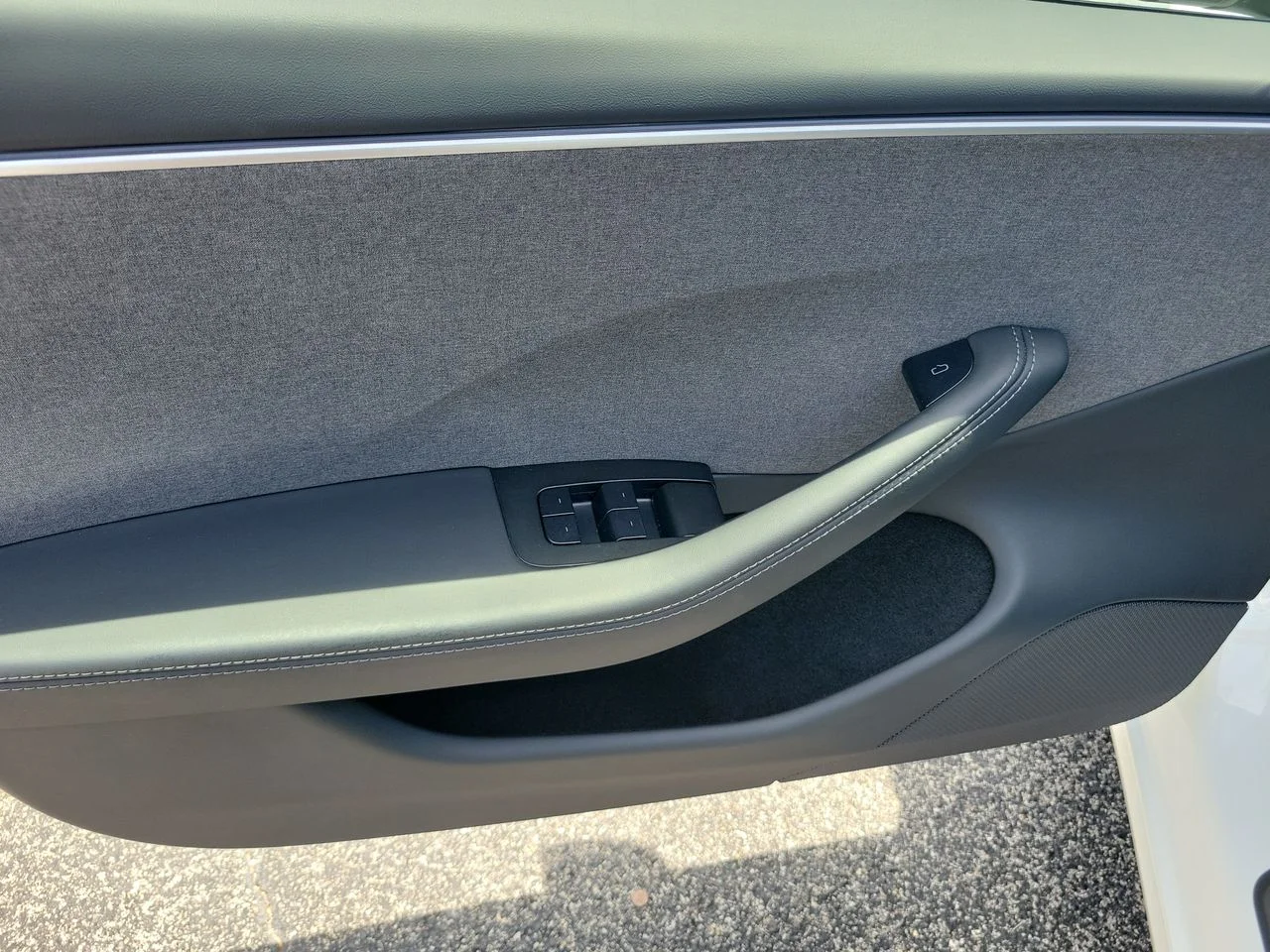 Used 2024 White Tesla Base image 18