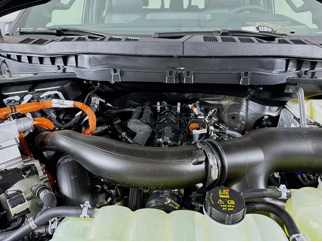 New 2026 Carbonized Gray Metallic Ford Platinum image 31