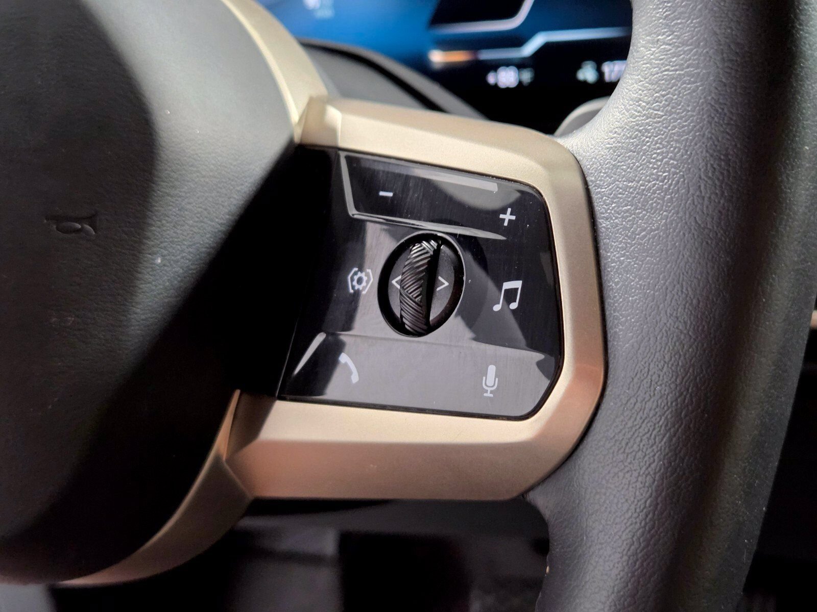 2024 BMW iX Base - Photo 22