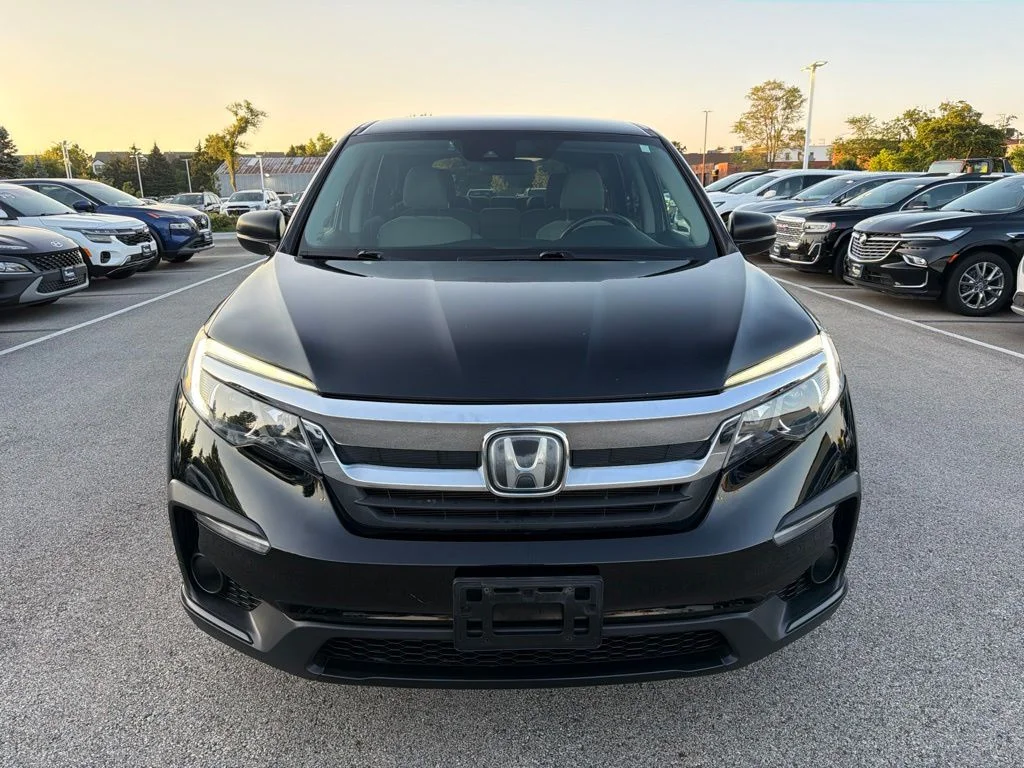 Used 2019  Honda LX image 4