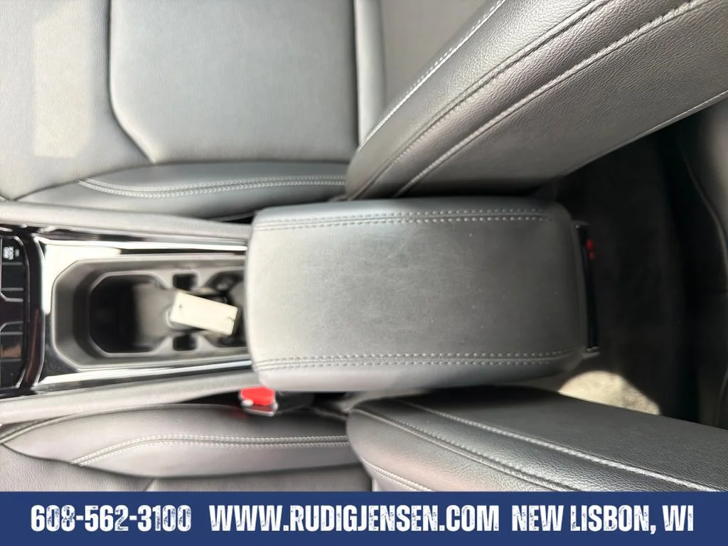 Used 2025 White Jeep Limited image 24