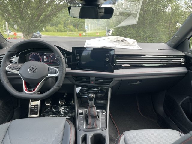 New 2026 Pure White Volkswagen 2.0T Autobahn FWD image 7