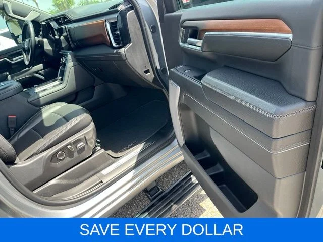 Used 2025 Silver GMC Denali image 21