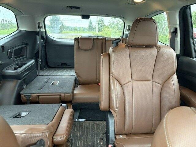 Used 2023 Autumn Green Metallic Subaru Touring image 10