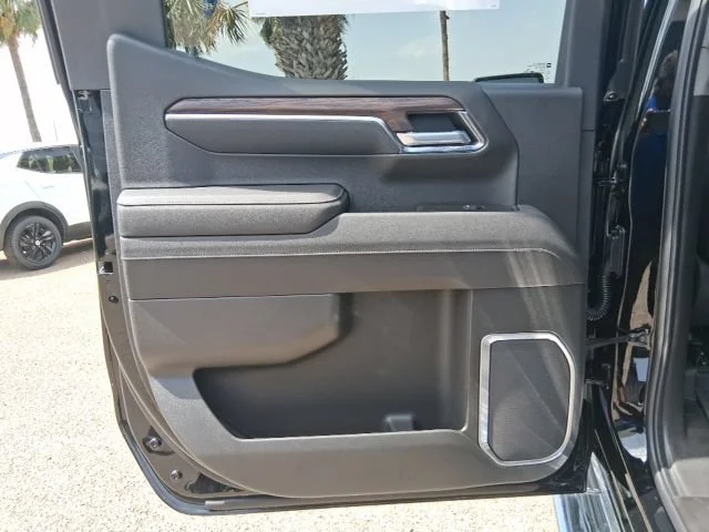 2026 GMC Sierra 1500 SLT - Photo 16