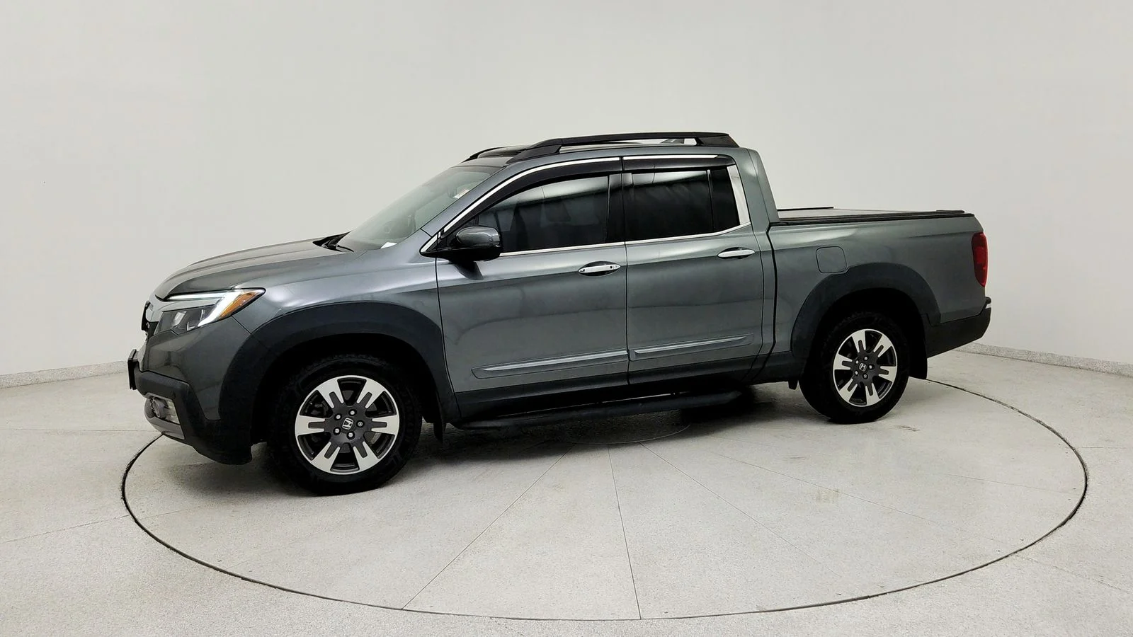 Used 2019 Silver Honda RTL-E image 3