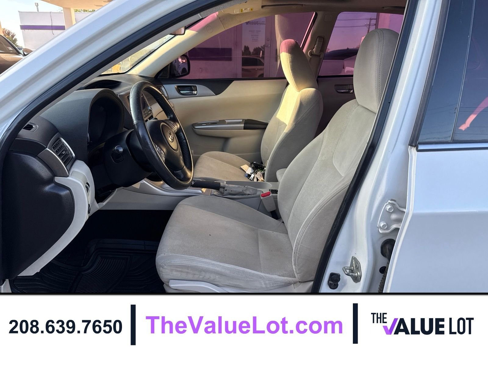 Used 2010 White Subaru 2.5i image 20