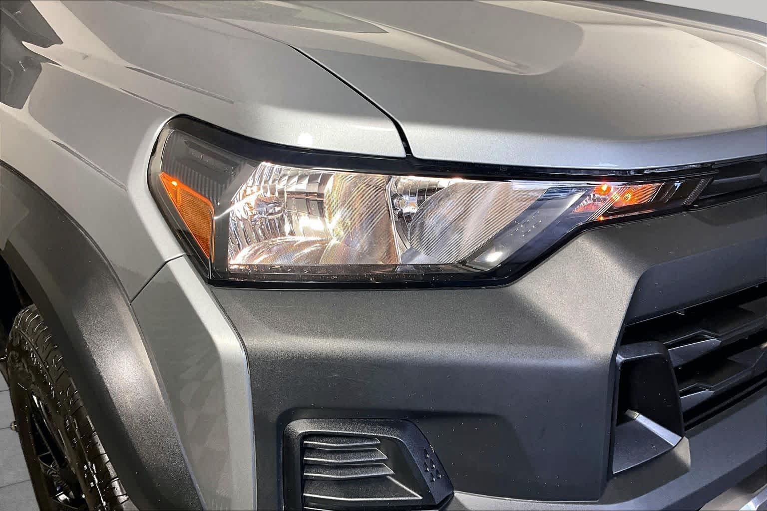 Used 2025 Sterling Gray Metallic Chevrolet 4WD Trail Boss image 26