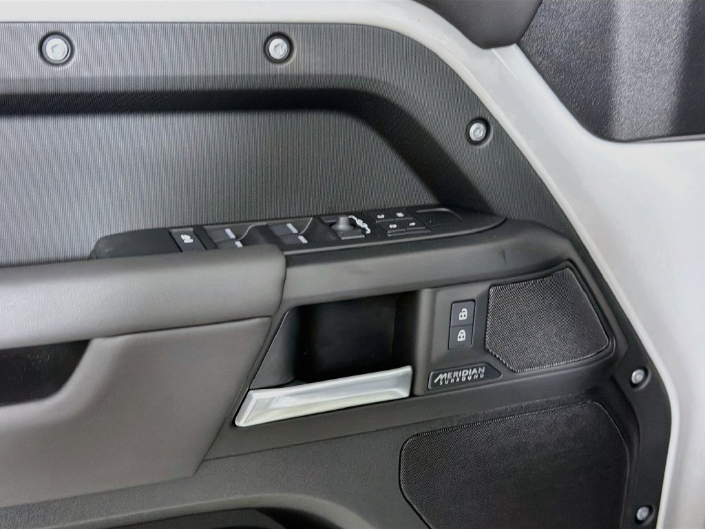 New 2026 Borasco Grey Land Rover X-Dynamic SE image 18