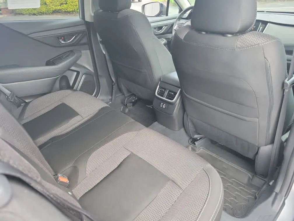 Used 2023 Ice Silver Metallic Subaru Premium image 29