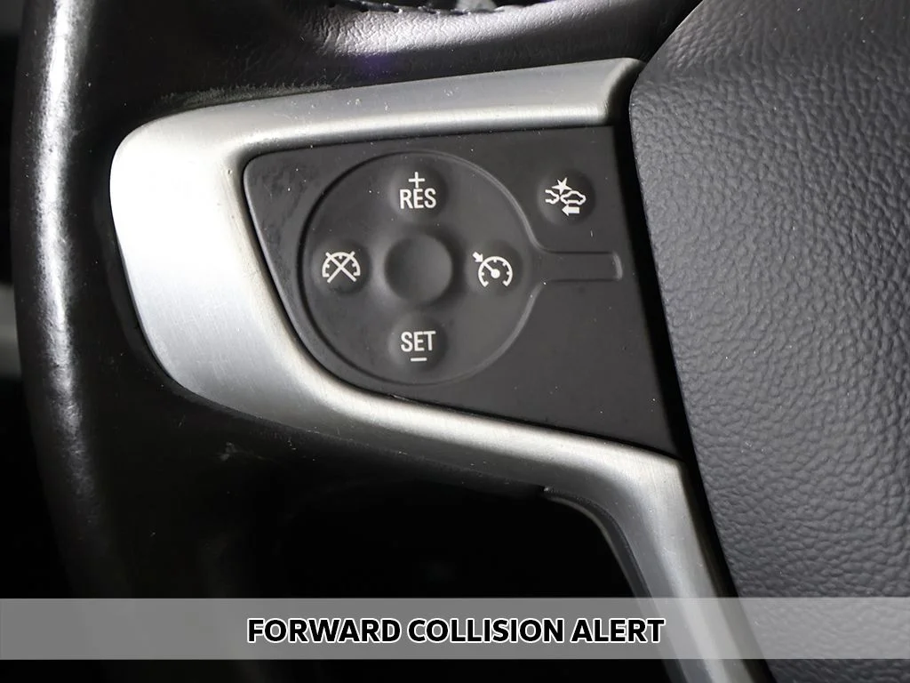 Used 2020 White GMC SLE image 4