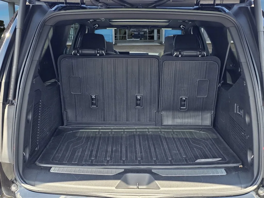 Used 2025 Onyx Black GMC AT4 Ultimate image 12