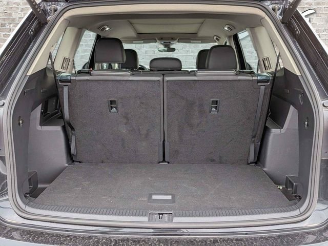 Used 2025 Black Volkswagen 2.0T SE w/Technology image 13