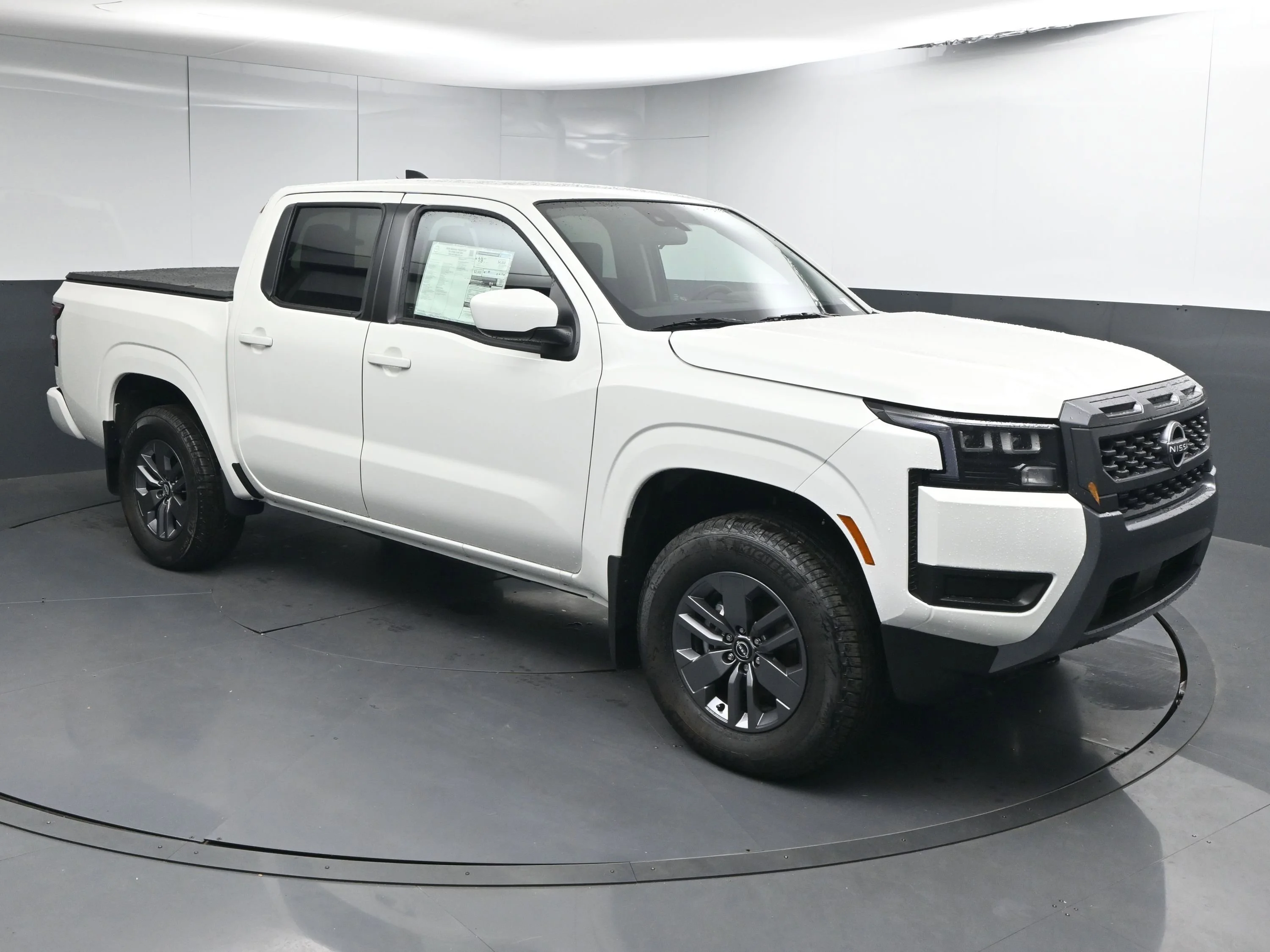 2026 Nissan Frontier SV Crew Cab 4X4 SWB's photo