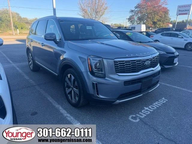 Used 2020 Silver Kia S image 1