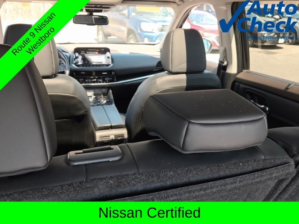 Used 2023 Black Nissan SL image 12
